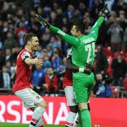 Bakal Berhadapan di Final, Hull Singgung Puasa Gelar Arsenal