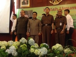 Jelang Mayday, Menakertrans Dorong Gubernur Berdialog dengan Buruh