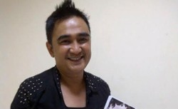 Gusnaldi Akan Rilis Novel Tentang Biseksual