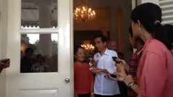 Jokowi Cari Aktor di Balik Pencantuman Namanya di Naskah UN