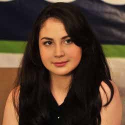 Arumi Bachsin Cerita Soal Pengalaman Melahirkan