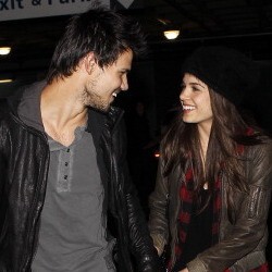 Taylor Lautner dan Marie Avgeropoulos Makin Mesra