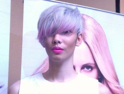 Pink Jadi Tren Warna Rambut Musim Panas, Berani Coba?