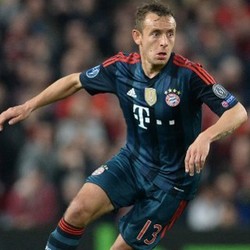 Rafinha Dihukum Tiga Pertandingan
