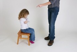 Jangan Suka Membentak Anak, Ini Bahayanya untuk Jantung si Kecil