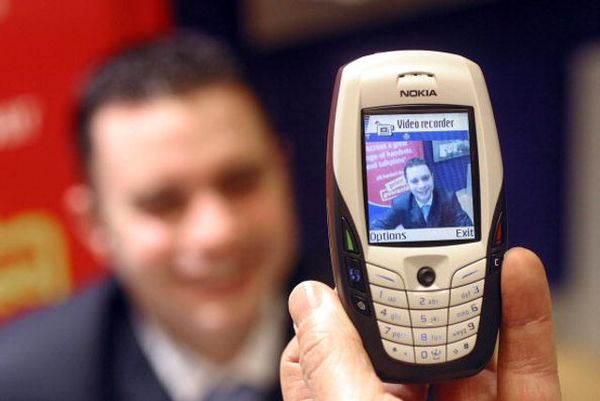 Uniknya Desain Ponsel Jadul Nokia