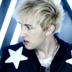 Chad Future Kolaborasi dengan Ravi VIXX di Lagu Rock The World