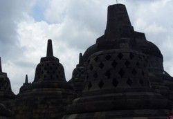 Tak Henti Mengagumi Pesona Borobudur