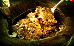 Mau Cicip? Gurih-gurih Enak Botok Tawon dan Enthung Jati