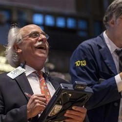 Saham-saham Blue Chip Bawa Wall Street ke Zona Hijau