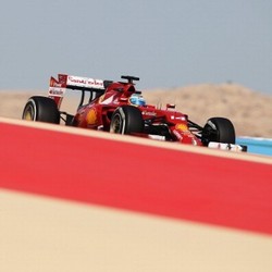 Alonso Tegaskan Tak Ada Masalah dengan Raikkonen