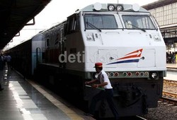 Long Weekend Tiket Kereta ke Jawa Ludes Terjual
