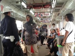 Buntut Aksi Blokir, Penumpang dan Keamanan Kereta Cekcok Gara-gara Penjual Roti