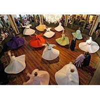 Karya Jalaluddin Rumi Melampaui Perbedaan Agama