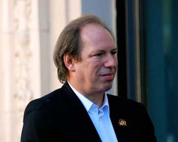 Hans Zimmer Diminta Garap Musik Latar Film Batman vs. Superman