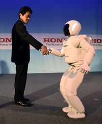 Robot Asimo yang Beranjak ABG
