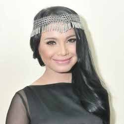 Rossa Janjikan Album Baru Lebih Mewah