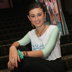 Kimberly Ryder Ketagihan Main Film Komedi