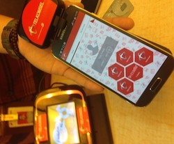 Siap-siap! Gesek Kartu Kredit Bisa via Smartphone