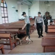 Jelang Paskah, Polisi Sterilkan Gereja