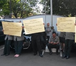 Sempat Aksi Mogok Tadi Pagi, Panitera PN Bandung Akhirnya Ikut Sidang