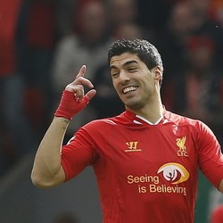 Akhir Musim Makin Dekat, Suarez Minta Suporter Liverpool Tetap Kalem
