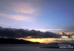 Indahnya Sunset di Pantai Ulee Lheue Banda Aceh