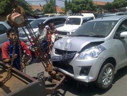 7 Kendaraan Terlibat Tabrakan Beruntun di Semarang