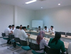 Jelang Deklarasi, SDA Suguhkan Prabowo Nasi Kebuli di Markas PPP