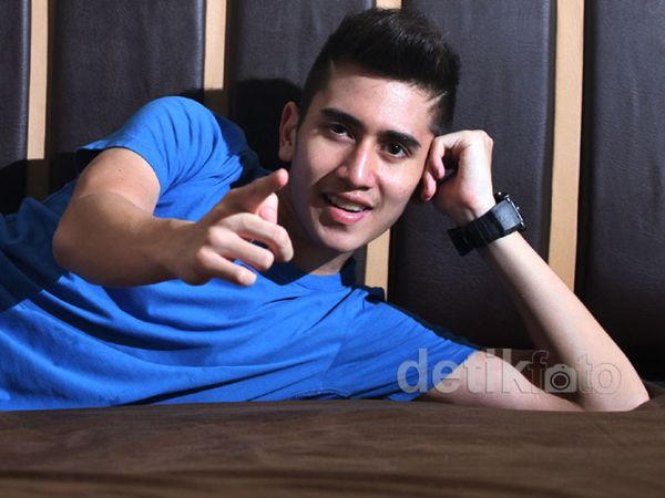 Yuk Kenalan dengan Si Ganteng Verrell Bramasta