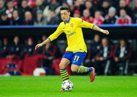 Wenger Berharap Banyak pada Oezil