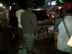 Hindari Kopaja, Kijang Tabrak Separator Busway di Warung Buncit