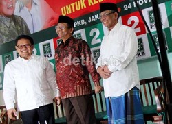 Ketemu di Bali, Ical-Mahfud MD Belum Bahas Duet di Pilpres