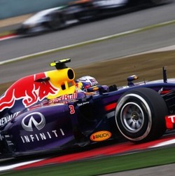 Giliran Ricciardo Tercepat