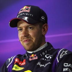 Vettel Siap Sulitkan Mercedes