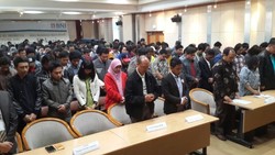 Ratusan TKI di Korsel Berdoa untuk Para Korban Kapal Tenggelam