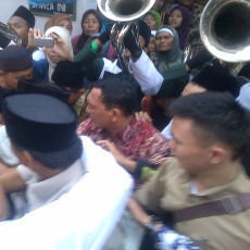 Saat Lagu Lady Gaga Iringi Blusukan Prabowo dan SDA ke Rembang