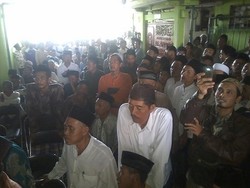 Tiba di Ponpes Rembang, Prabowo dan SDA Disambut Marching Band
