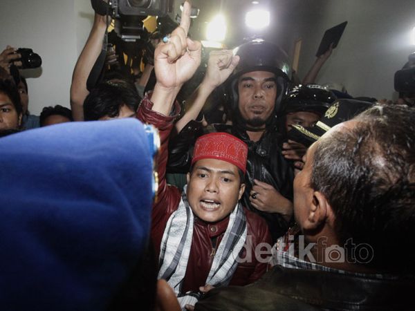 Massa Suryadharma Ali Datangi Kantor PPP