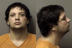 Tega! Ayah Bekap Anak dan Membiarkannya Meninggal Demi Main Video Game