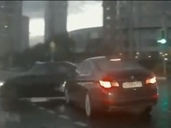 Hii Serem, Ada Penampakan Mobil Hantu di Rusia