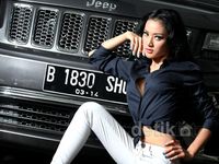Wanita Seksi Pecinta Ngebut