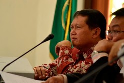 Bupati Semarang Bantah Bagi-bagi Beras Saat Kampanye di Pasar