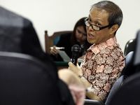 Eks Dirut Bank Century Bersaksi