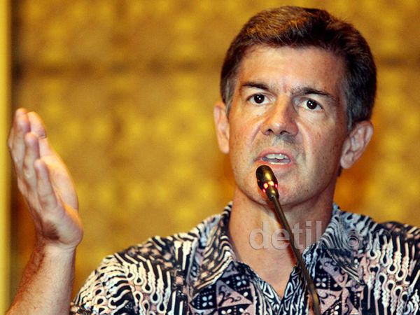 Kepsek JIS Jumpa Pers Soal Kasus Sodomi