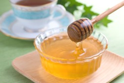 Mendengkur Saat Tidur? Atasi dengan Konsumsi Madu dan Ikan