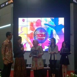 Risma: Urus Izin di Surabaya Cukup Online, Tak Perlu ke Kantor Pemkot