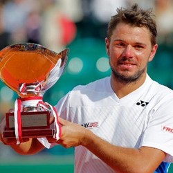 Taklukkan Federer, Wawrinka Juara