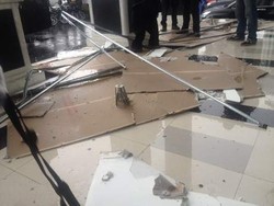 Bruk! Asbes Lobi PN Jakbar Ambrol Saat Sidang Tuntutan Hercules