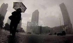 Diguyur Hujan, Ini Ruas Jalan di Jakarta yang Tergenang Air